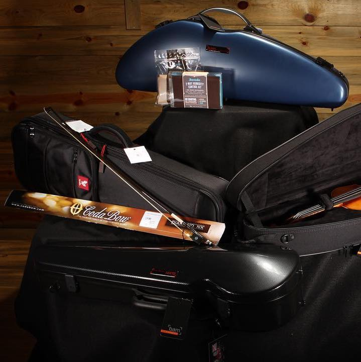 In order to protect your violin, we have a large selection of cases in several shapes and styles. Shop our oblong & puffy cases by Howard Core and Bobelock.